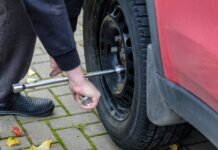 Kuinka tärkeää on kiristää pyöränmutterit renkaanvaihdon jälkeen? Pyöränmutterit